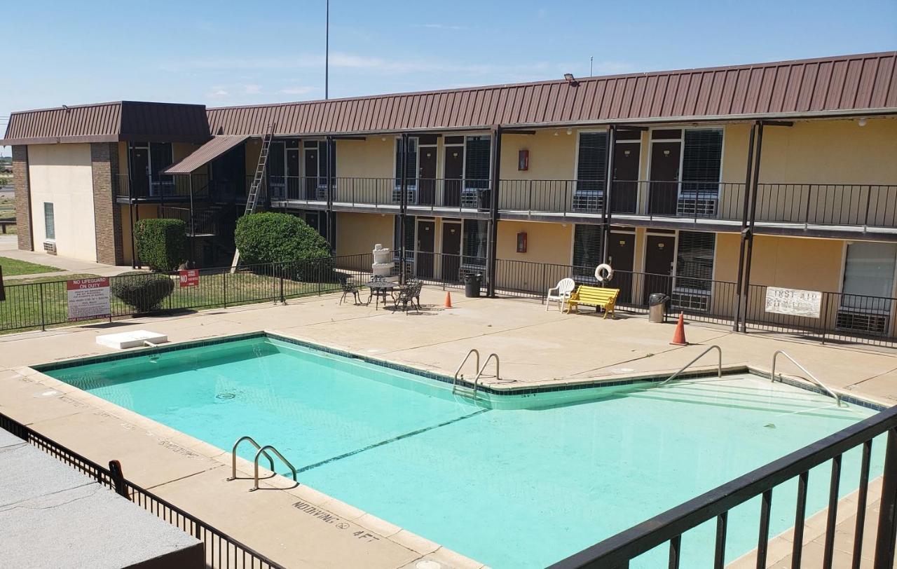 West Texas Inn & Suites Midland Buitenkant foto