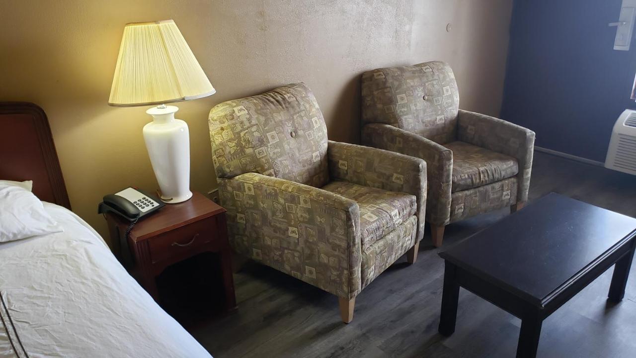 West Texas Inn & Suites Midland Buitenkant foto