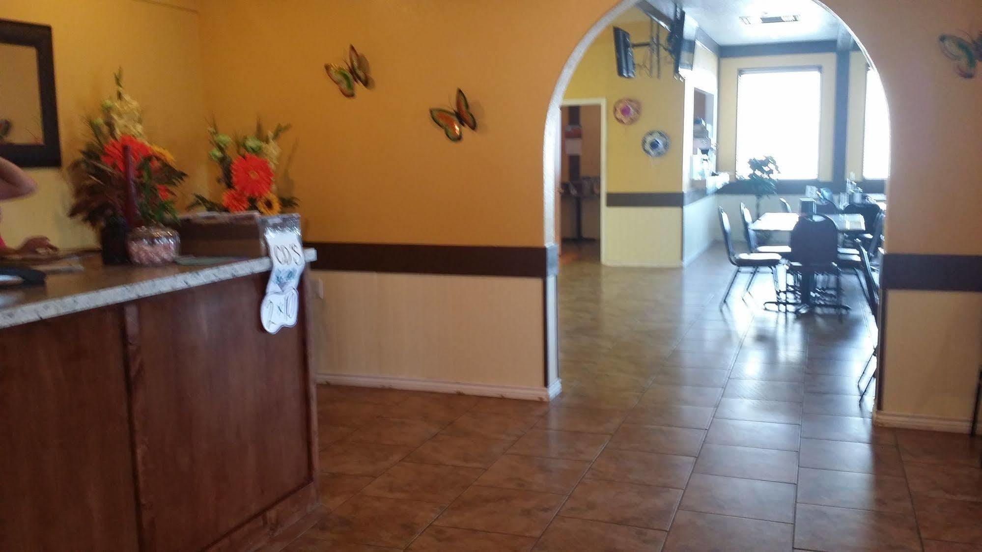 West Texas Inn & Suites Midland Buitenkant foto