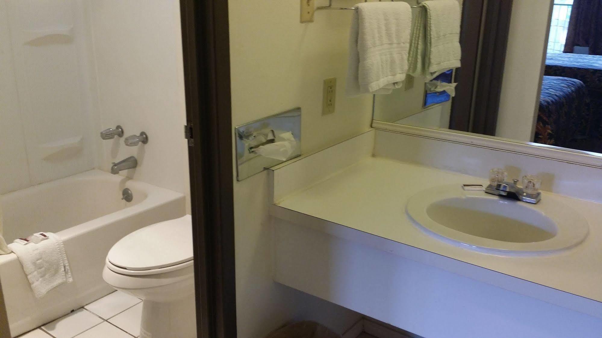 West Texas Inn & Suites Midland Buitenkant foto
