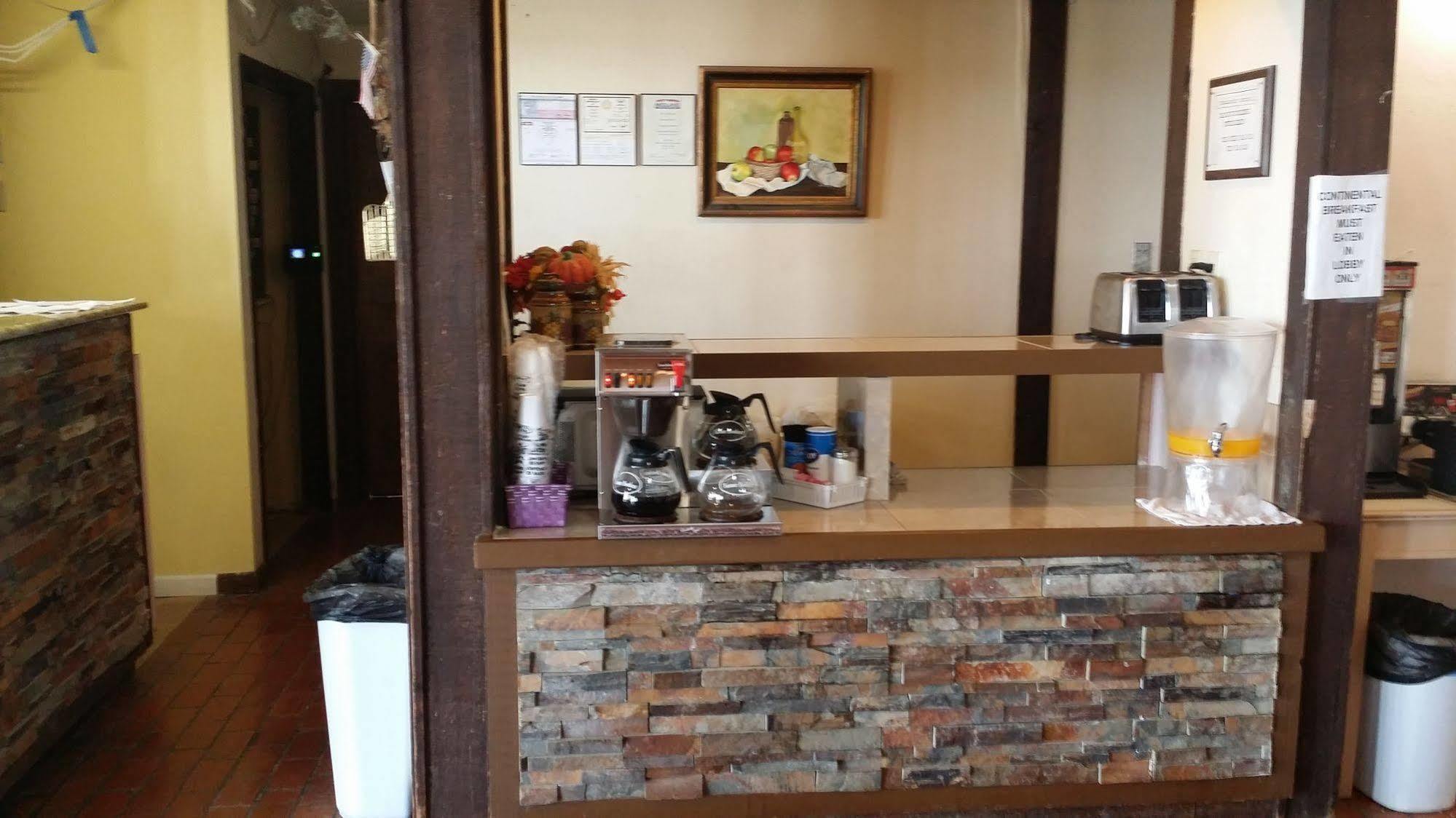 West Texas Inn & Suites Midland Buitenkant foto